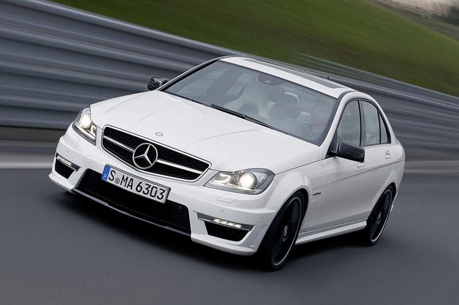  Mercedes-Benz C63 AMG 2012 года  (фото 30 из 40)